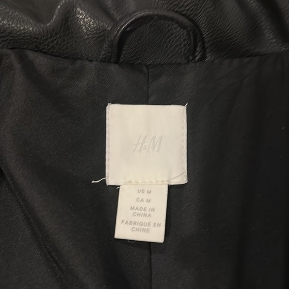 Never Worn Vegan Leather Puffer Jacket H&M Size Medium - Picture 2 of 2